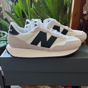 NIB New Balance 237 WS237BW white grey sneakers shoes 7.5 women’s